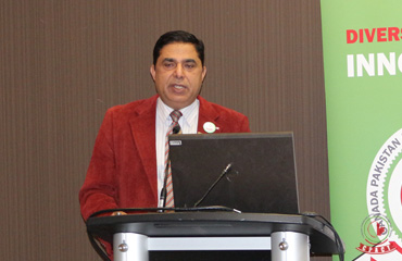 Nasir-Malik-Co-Chairman-Ontario-Giving-speech-on-maintaining-CPACT-as-a-Business-Association